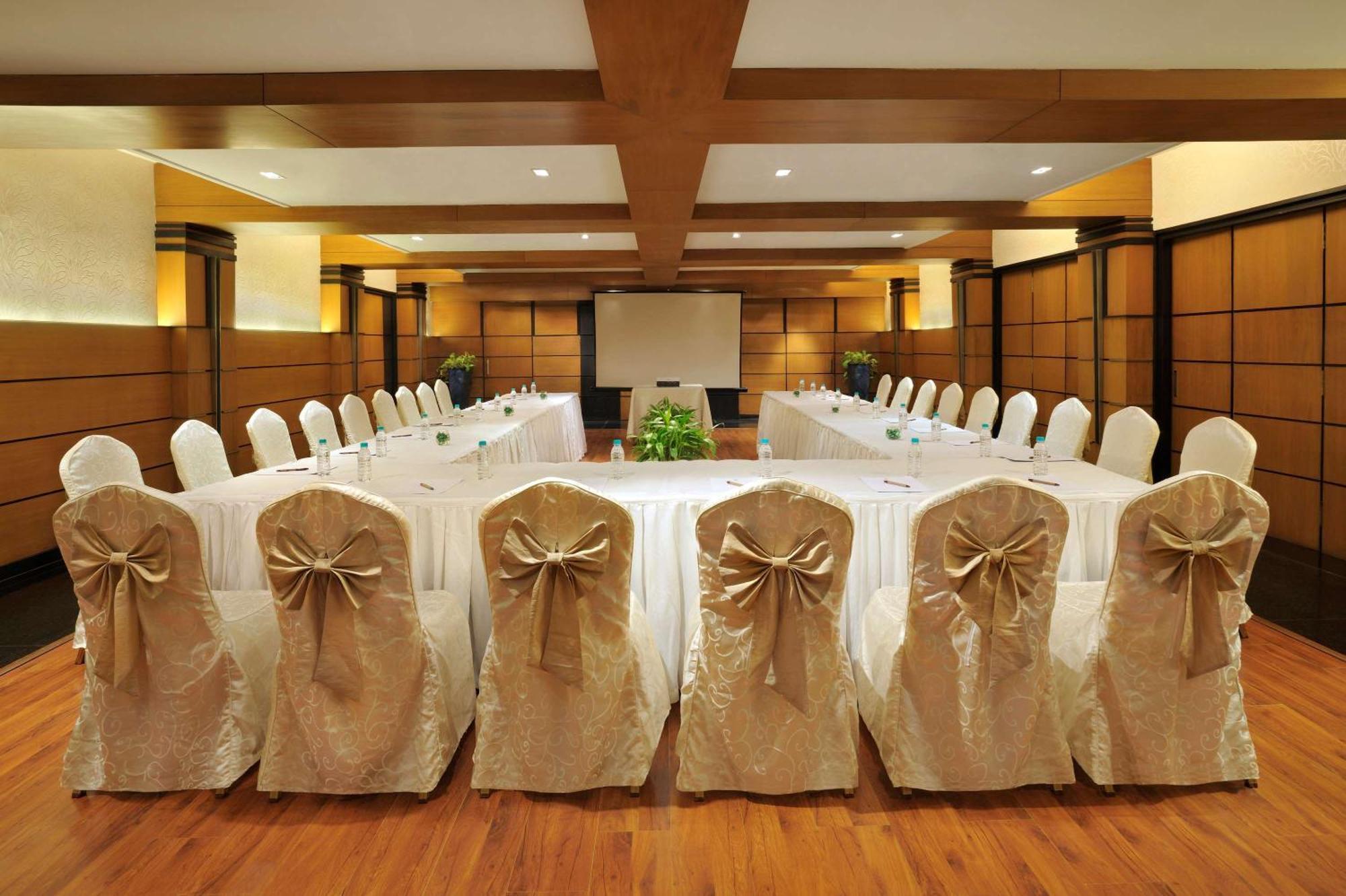 Doubletree By Hilton Hotel Goa - Arpora - Baga Ngoại thất bức ảnh